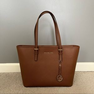 Michael Kors Jet Set Tote